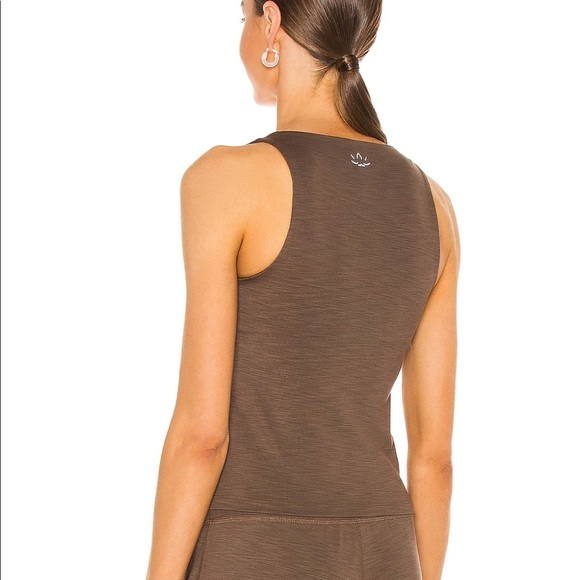 Beyond Yoga | Heather Squareneck Crop Tank + Shelf Bra - Picture 3 of 9